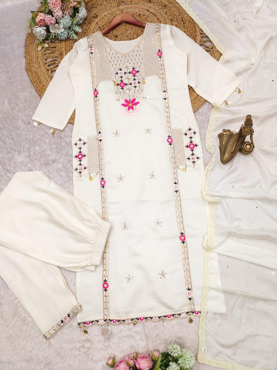 Roman silk suit